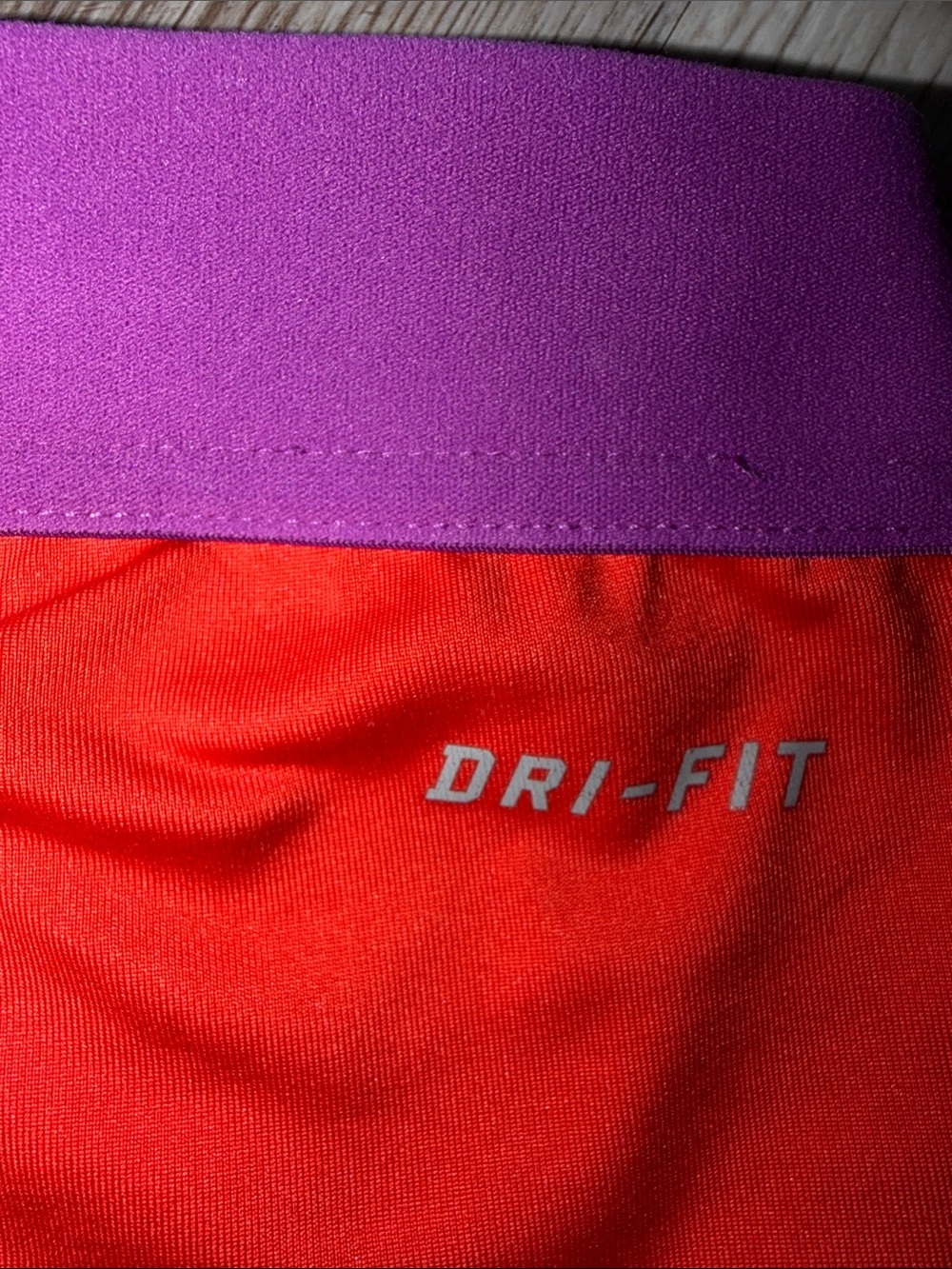 Nike Pro Women’s Purple and Red Size M - Picture 5 of 6